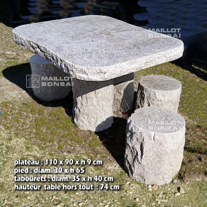 Table and 4 stools in Japanese stone