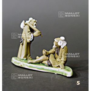 vendu-2-personnages-sur-feuille-bananier-5