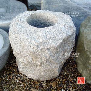 vendubassin-tsukubai-granit-brut
