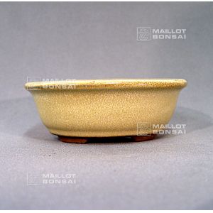 mini-oval-pot-with-outward-rim