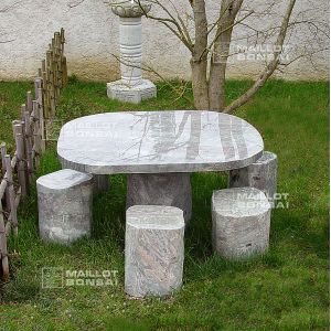 table-and-6-stools-in-japanese-stone