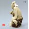 EPUISE figurine terre cuite fouet 8102