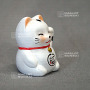 maneki neko chat blanc porte bonheur